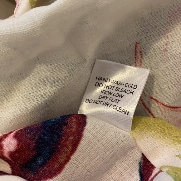 Floral front tie  crop top - Picture 6 of 7